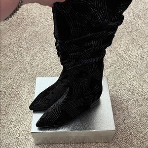 Elegant Black Women's Boots